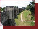 Provins, hradby