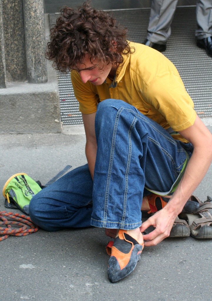 Adam Ondra propaguje lezen v Praze - Horydoly.cz 