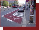 Za kiovatkou na Kubnskm nmst se ukazuje, e jsem ml jet po chodnku. Nebo to projektant myslel jinak?      