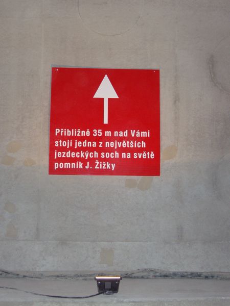 Praha, tunel pod Vtkovem, jen 2007