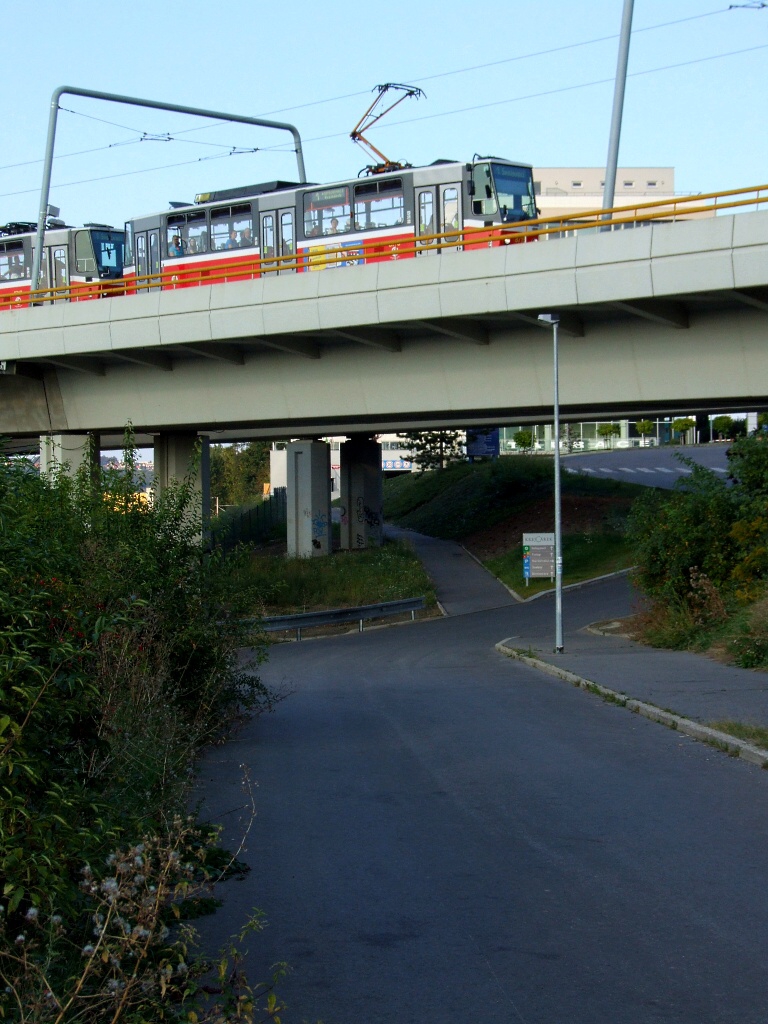 Praha, �i�kov, V�tkov 2010 - Horydoly.cz 