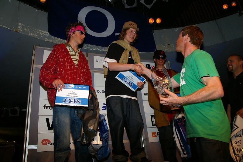 Closing party 4x4 freestyle snowboarding 2008