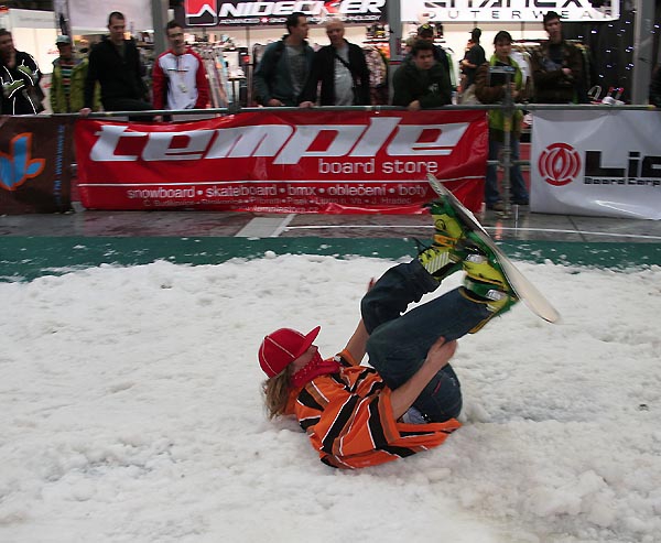 Snowboardov zvody v hale