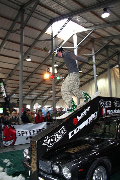 Snowboardov zvody v hale