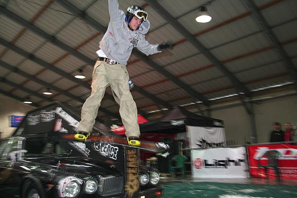Snowboardov zvody v hale