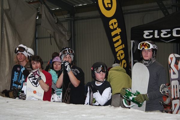 Snowboardov zvody v hale