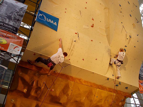 Svtov pohr v lezen, Brno 2004, semifinle
