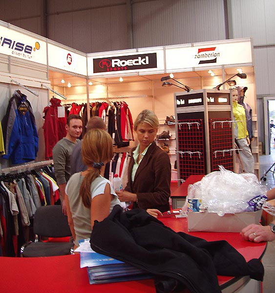 Sport Prague podzim 2004, noc ped otevenm