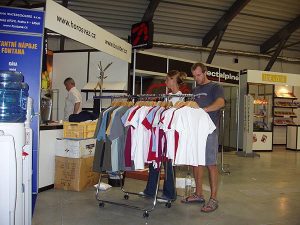 Sport Prague podzim 2004, noc ped otevenm