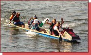 Vltava, Praha, pramice pod Karlovm mostem 