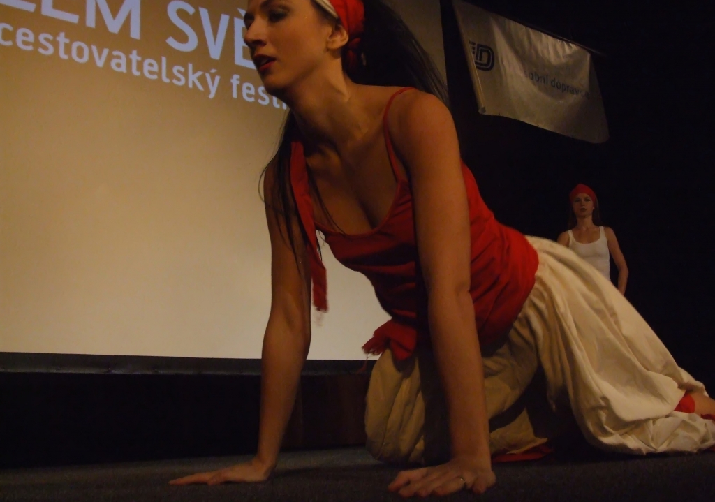 Tanec na festivalu Kolem světa 2011.