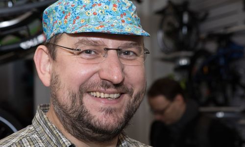 Velorama otevřela obchod s koloběžkami a skládačkami v Holešovicích Velorama otevřela obchod s koloběžkami a skládačkami v Holešovicích