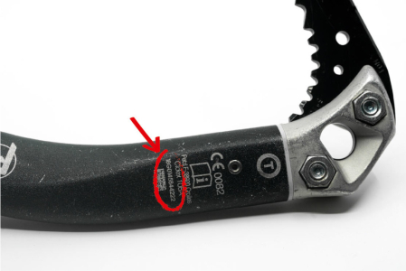 Petzl stahuje z trhu špičkové cepíny Nomic a Ergonomic