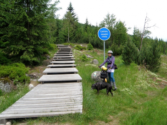 SOUTĚŽ: 13 cyklistických knih v babím létě