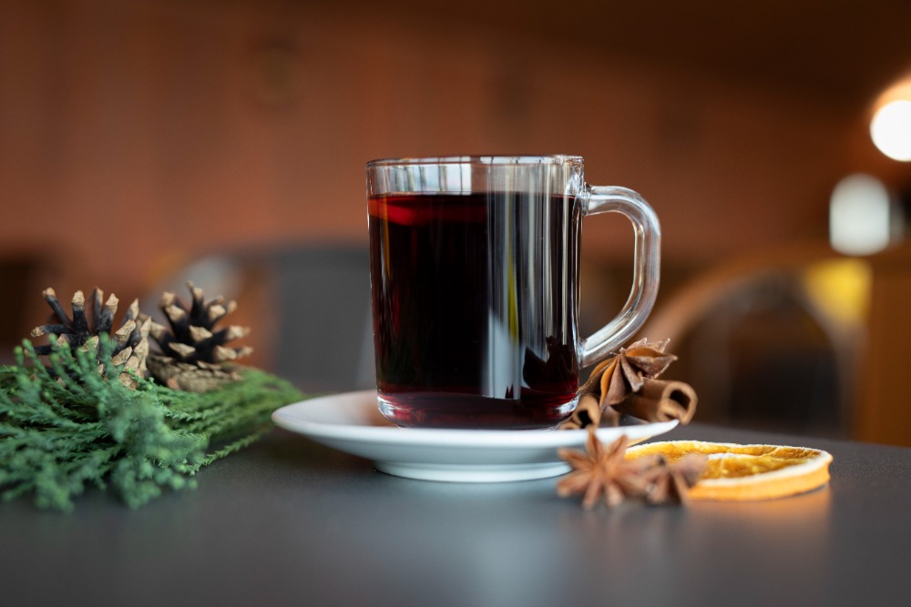 Svařené víno, badyán a skořice.