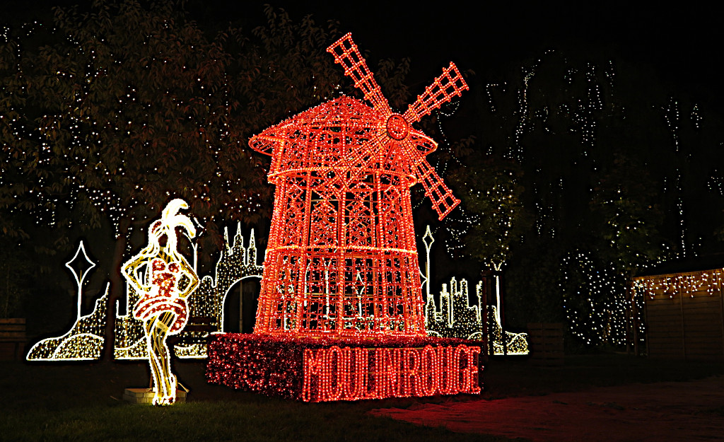 Moulin Rouge, Paříž.