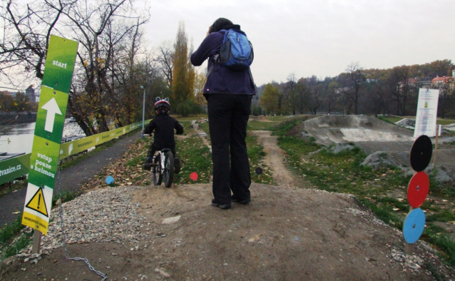 VIDEO Bikepark na Štvanici v Praze