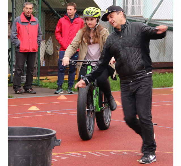 Češi jsou národem cyklistů, ale chybí cyklistická gramotnost