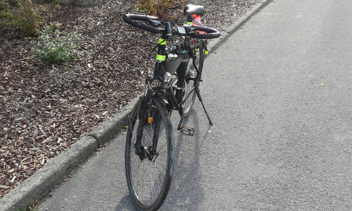 Starý cyklista se zabil na zpomalovacím prahu Starý cyklista se zabil na zpomalovacím prahu