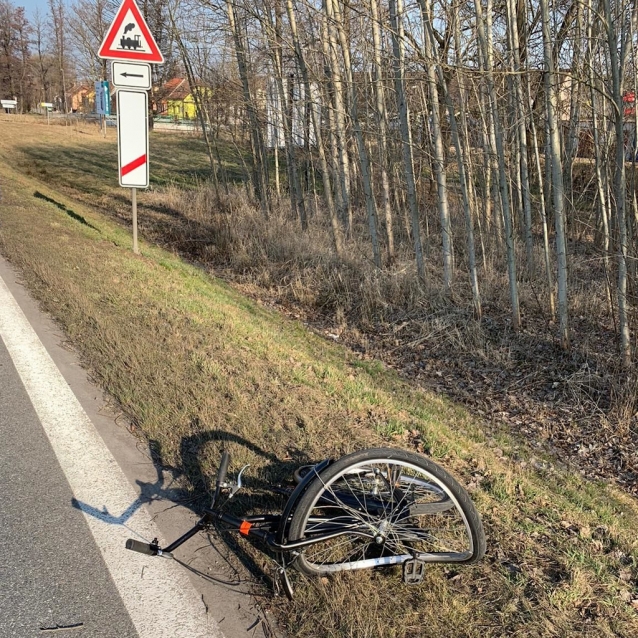 Cyklistku srazilo auto u Netolic