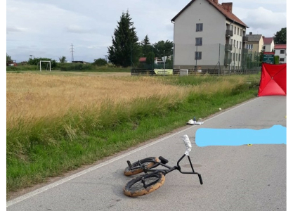 Řidič zabil cyklistu u Senožat a ujel 