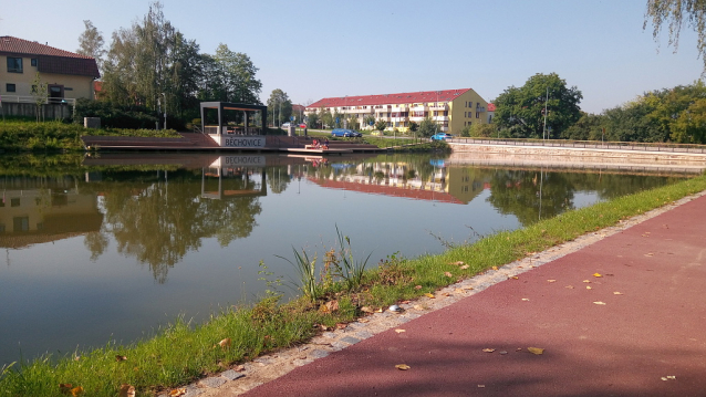 Projížďka kolem Počernického rybníka přes Běchovice do Nových Dvorů