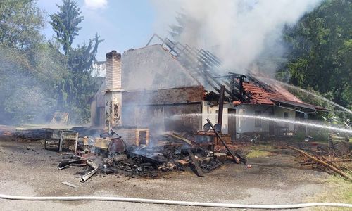 Základna Na Dědku vyhořela. Skauti prosí o pomoc Základna Na Dědku vyhořela. Skauti prosí o pomoc