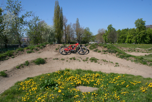 Elektrobike full Apache Scalp Bosch