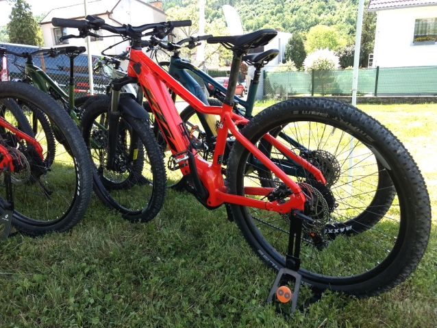 KTM Macina Race - elektrický trailbike