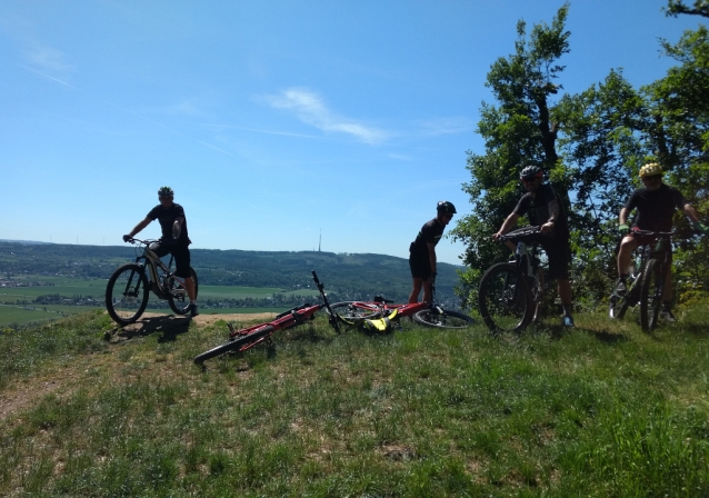 KTM Macina Race - elektrický trailbike