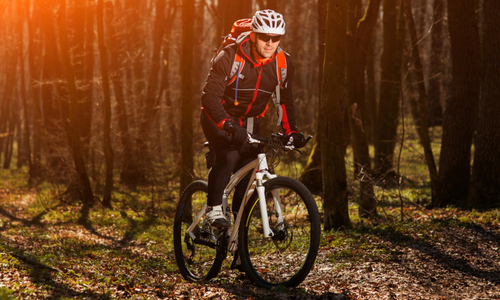 Jak chránit horní část těla při cyklistice v chladném počasí? Jak chránit horní část těla při cyklistice v chladném počasí?