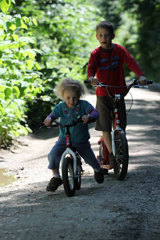 Ukážeme vám geocaching na koloběžce