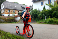 Z Nedvězí do Neratovic, z Kokořínska do Polabí, na koloběžkách Z Nedvězí do Neratovic, z Kokořínska do Polabí, na koloběžkách