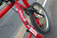 Přes Trojský most na koloběžce ze Stromovky k Rokytce Přes Trojský most na koloběžce ze Stromovky k Rokytce