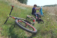 Z Nymburka do Brandýsa za koupáním v pískovnách na koloběžce Z Nymburka do Brandýsa za koupáním v pískovnách na koloběžce