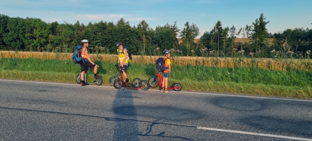 Třídenní putování dětského oddílu Poutníci: jedeme na koloběžkách Yedoo a spíme v hamakách