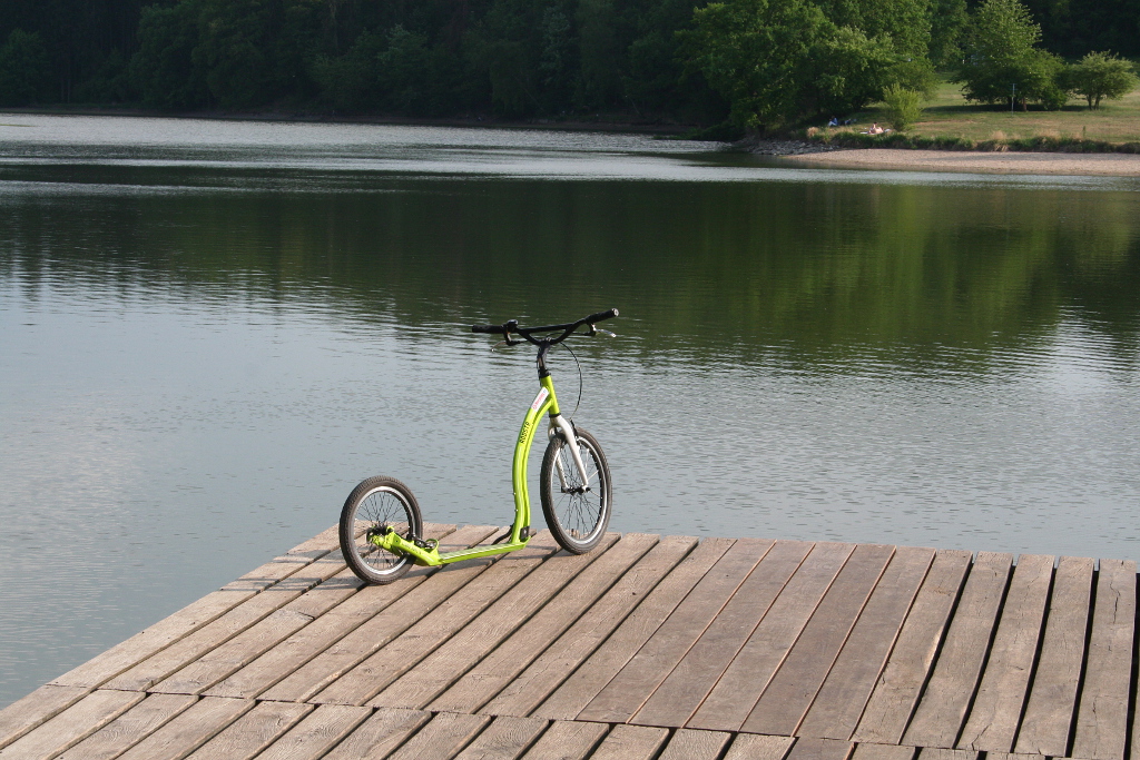 Podvečerní romantická vyjížďka na koloběžce na Hostivařskou přehradu.