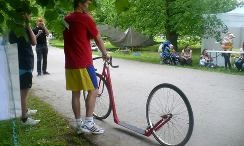 VIDEO: 24 hodin na koloběžce ve Stromovce VIDEO: 24 hodin na koloběžce ve Stromovce