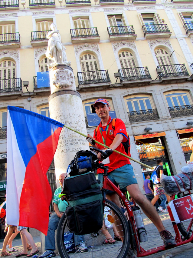 3000 km in 28 days on a scooter to Madrid 