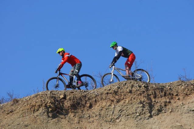 Divoký biking v Hlubočepech