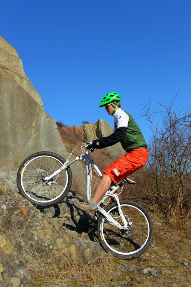 Divoký biking v Hlubočepech