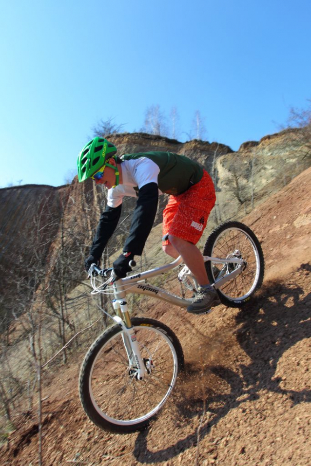 Divoký biking v Hlubočepech