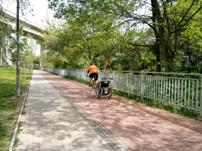 Cyklisté na libeňské cyklostezce jezdí ohleduplně