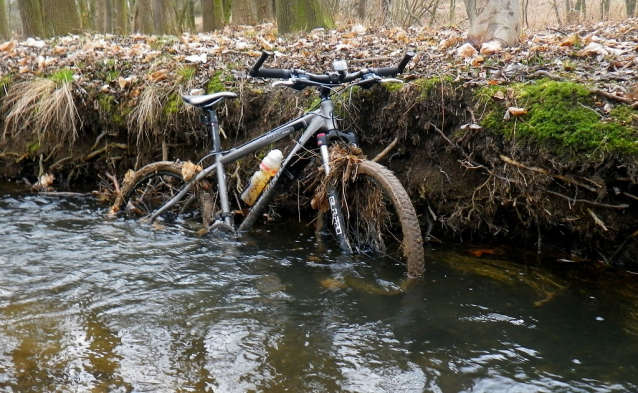 TEST Author Traction - cykloturista do těžkého terénu