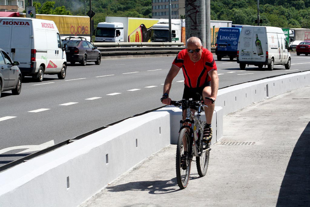 Barrandovský most přes Vltavu v Praze