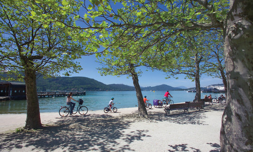 Romantické jezero Wörthersee