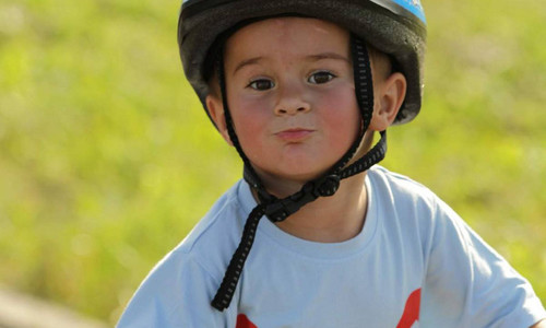 Malým cyklistům bude fandit Jiří Holeček Malým cyklistům bude fandit Jiří Holeček
