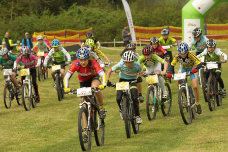 Bikeclinic Cup v Kouřimi zaznamenal velký zájem