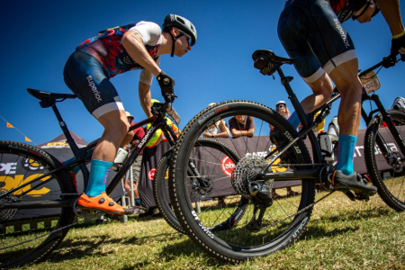 Čeští lvi zamířili do afrického pekla. Superior Lions startují na Cape Epic