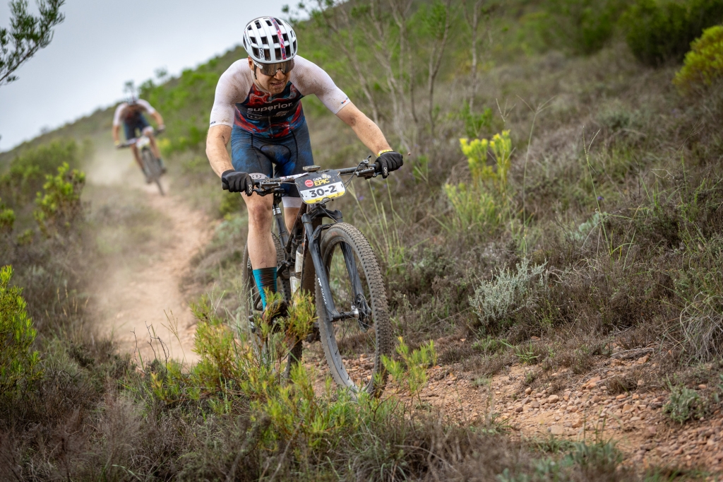 Cape Epic. 4. etapa nesvědčila týmu Superior Lions.